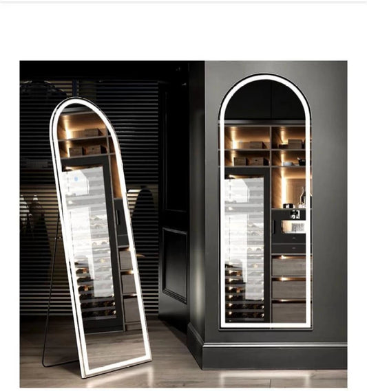 Mayi Standing LED mirror